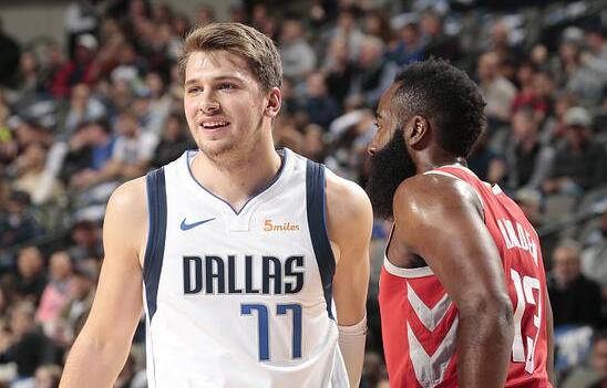 一个相似的 一个相似的