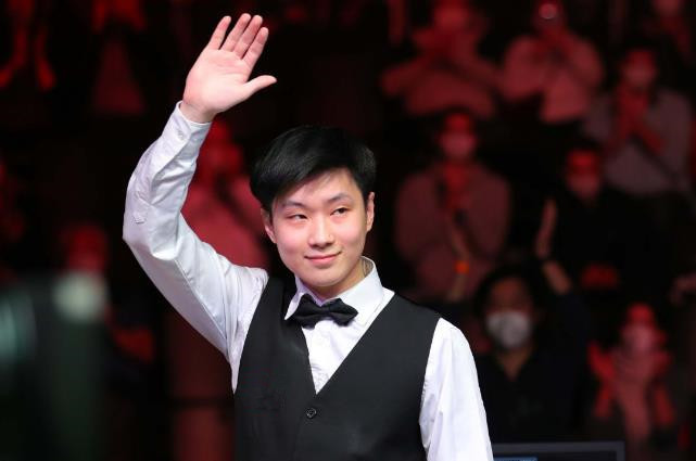 年参与足球 年参与足球